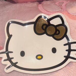Hello kitty tracker tray